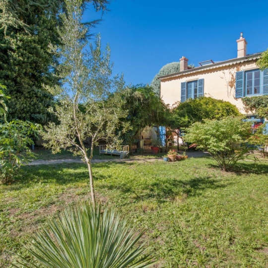  Annonces SAINTPRIEST : Maison / Villa | LYON (69005) | 180 m2 | 1 190 000 &euro; 