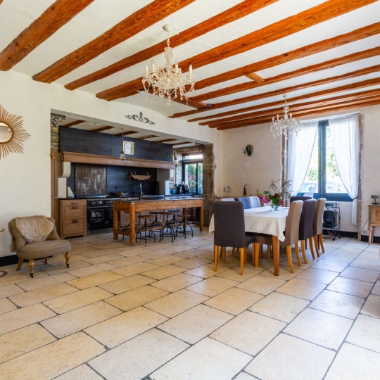  Annonces SAINTPRIEST : Maison / Villa | MILLERY (69390) | 267 m2 | 750 000 &euro; 