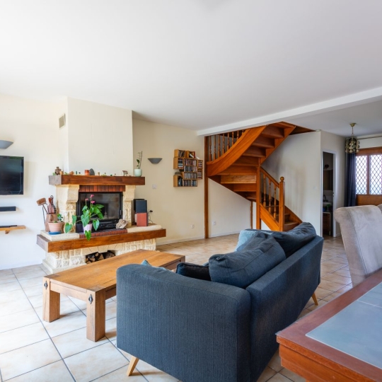  Annonces SAINTPRIEST : Maison / Villa | FRANCHEVILLE (69340) | 147 m2 | 630 000 &euro; 