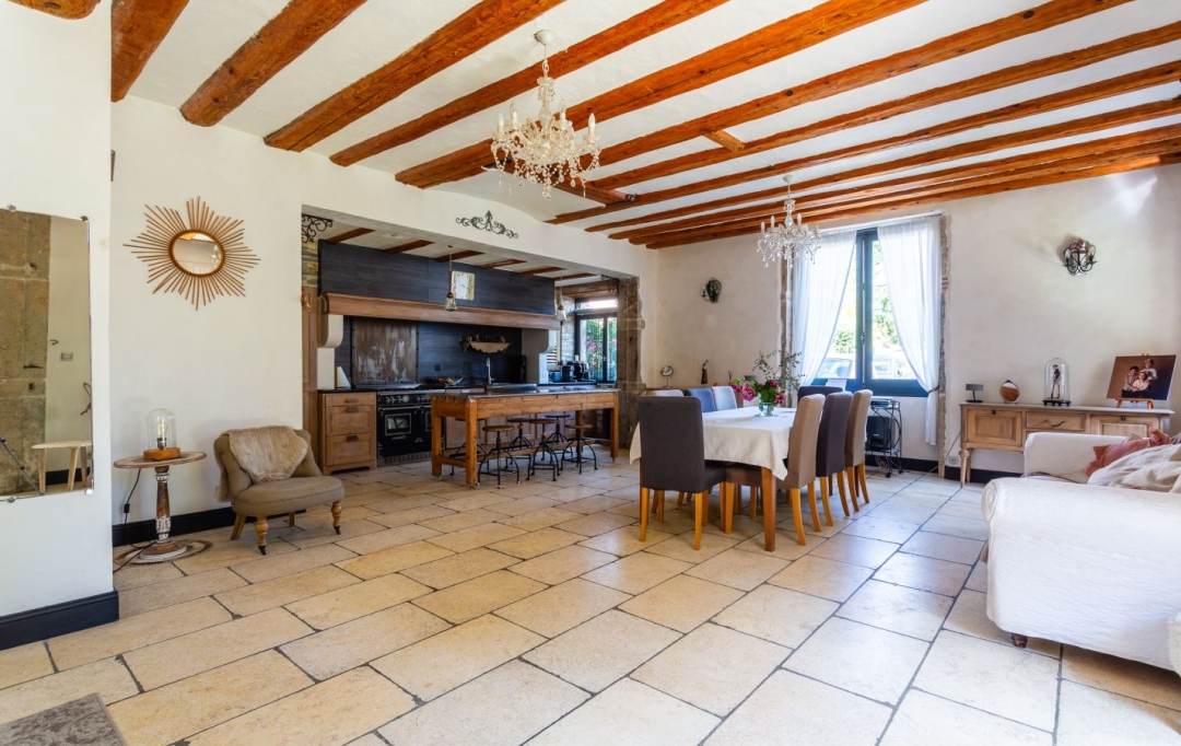Annonces SAINTPRIEST : Maison / Villa | MILLERY (69390) | 267 m2 | 750 000 &euro; 