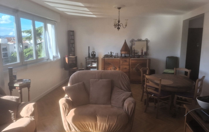   LYON  80 m2 325 000 € 